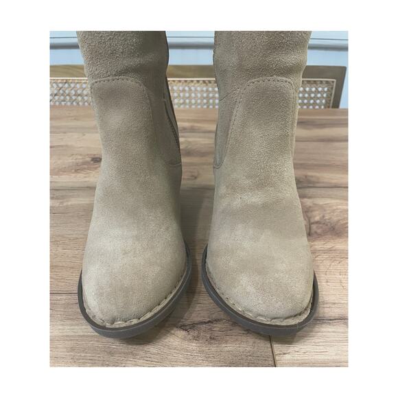 Born Women's Thea Boots Natural Dijon Suede Size 8 NWOB Comfy Long-lasting - Picture 5 of 12